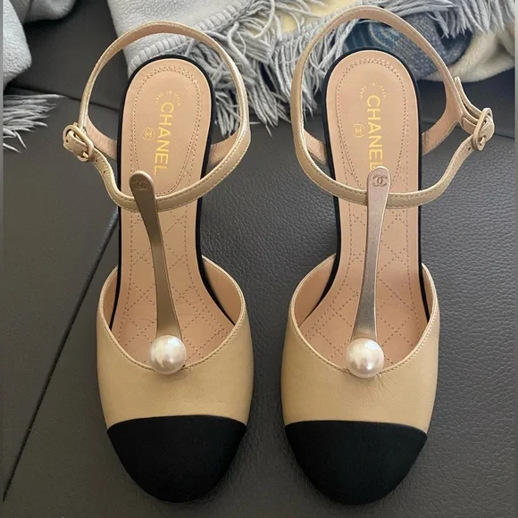 Chanel Black and Tan T-Strap Shoes w/Round Grosgrain Cap Toes and Pearl - Picture 2 of 14